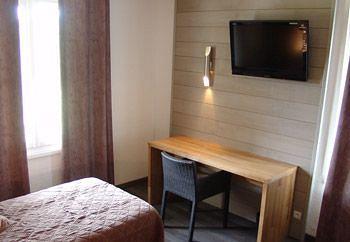 Brit Hotel Du Golf Le Lodge Salies-de-Béarn Zewnętrze zdjęcie