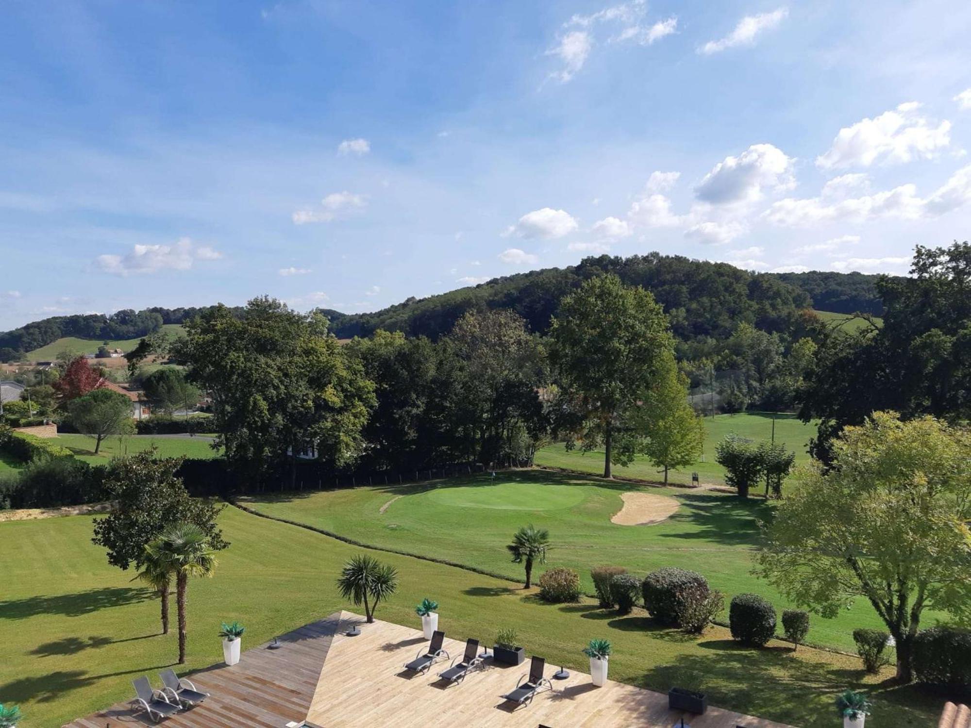 Brit Hotel Du Golf Le Lodge Salies-de-Béarn Zewnętrze zdjęcie