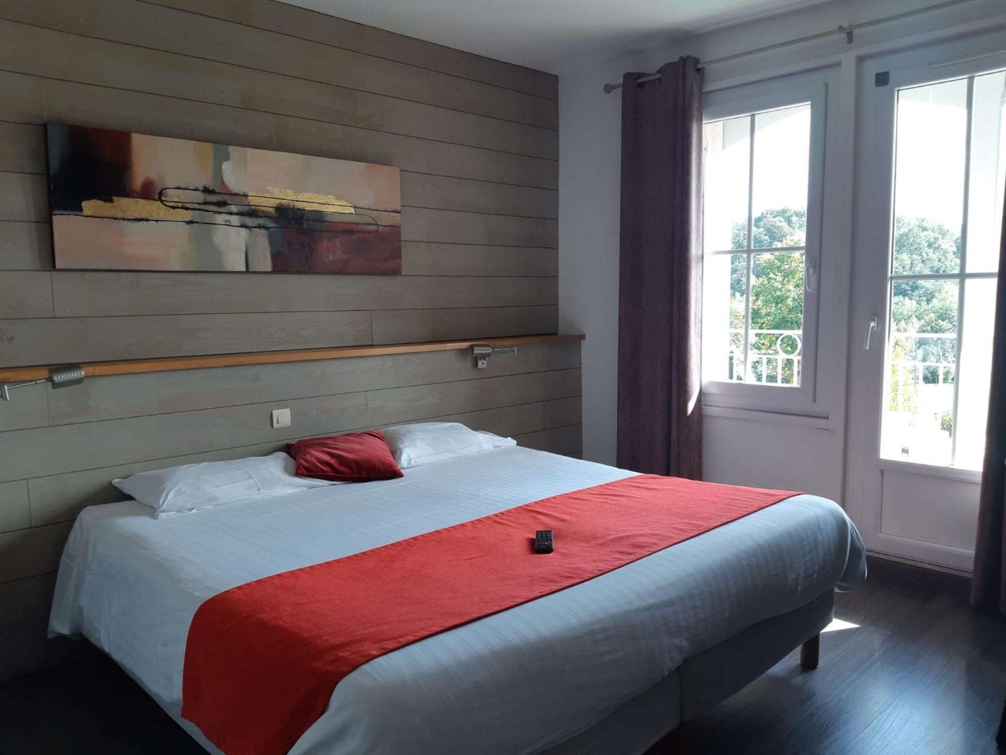 Brit Hotel Du Golf Le Lodge Salies-de-Béarn Zewnętrze zdjęcie