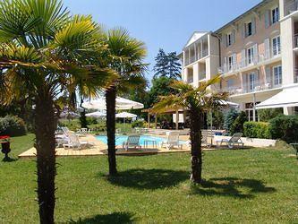 Brit Hotel Du Golf Le Lodge Salies-de-Béarn Zewnętrze zdjęcie